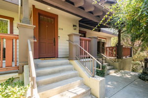  Honolulu Ave 209, La Crescenta-Montrose, CA, US Photo 3
