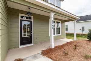 Front Porch/Entrance