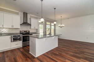 Kitchen/Dining Area