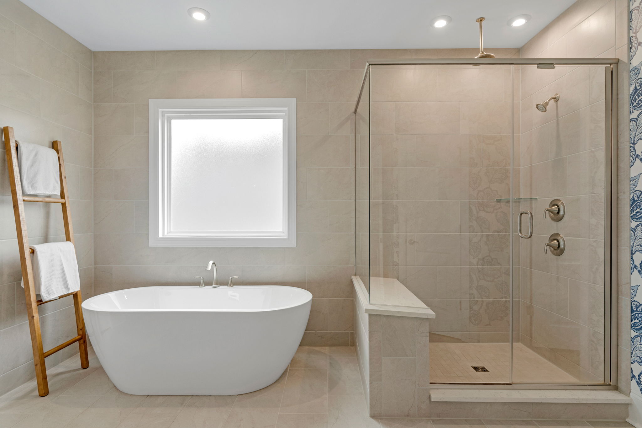 Soaking Tub and Standing Shower