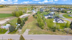  Photo 0