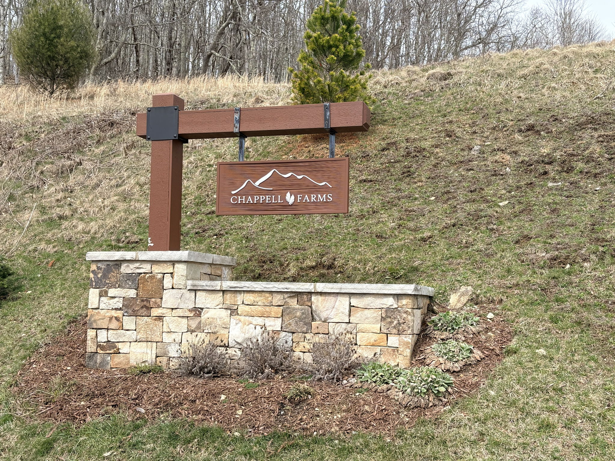 Entrance to the upper gate.