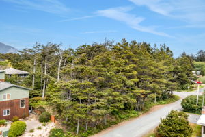  Photo 0