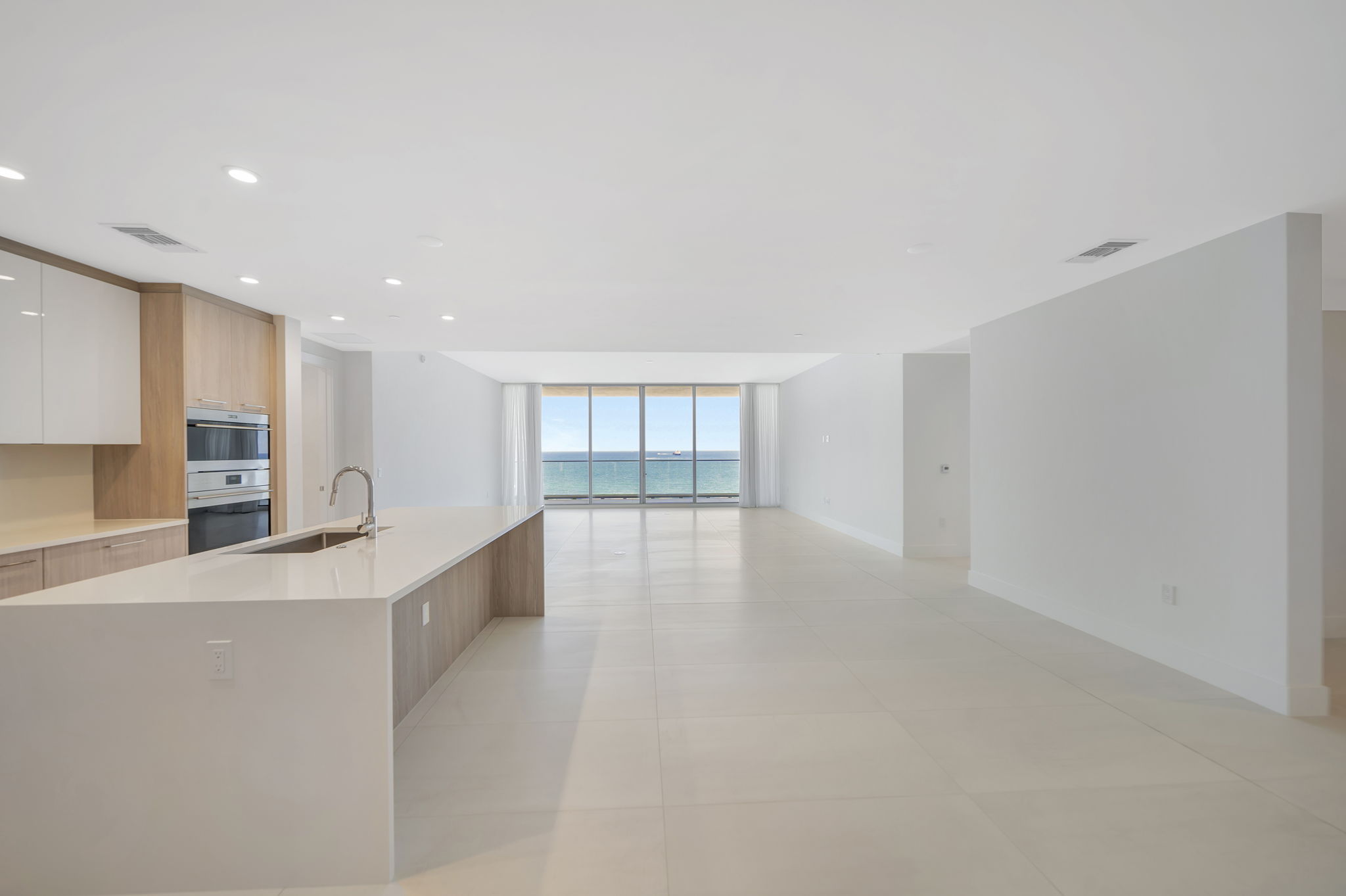 2750 NE 57th St, Fort Lauderdale, FL 33308, USA Photo 5