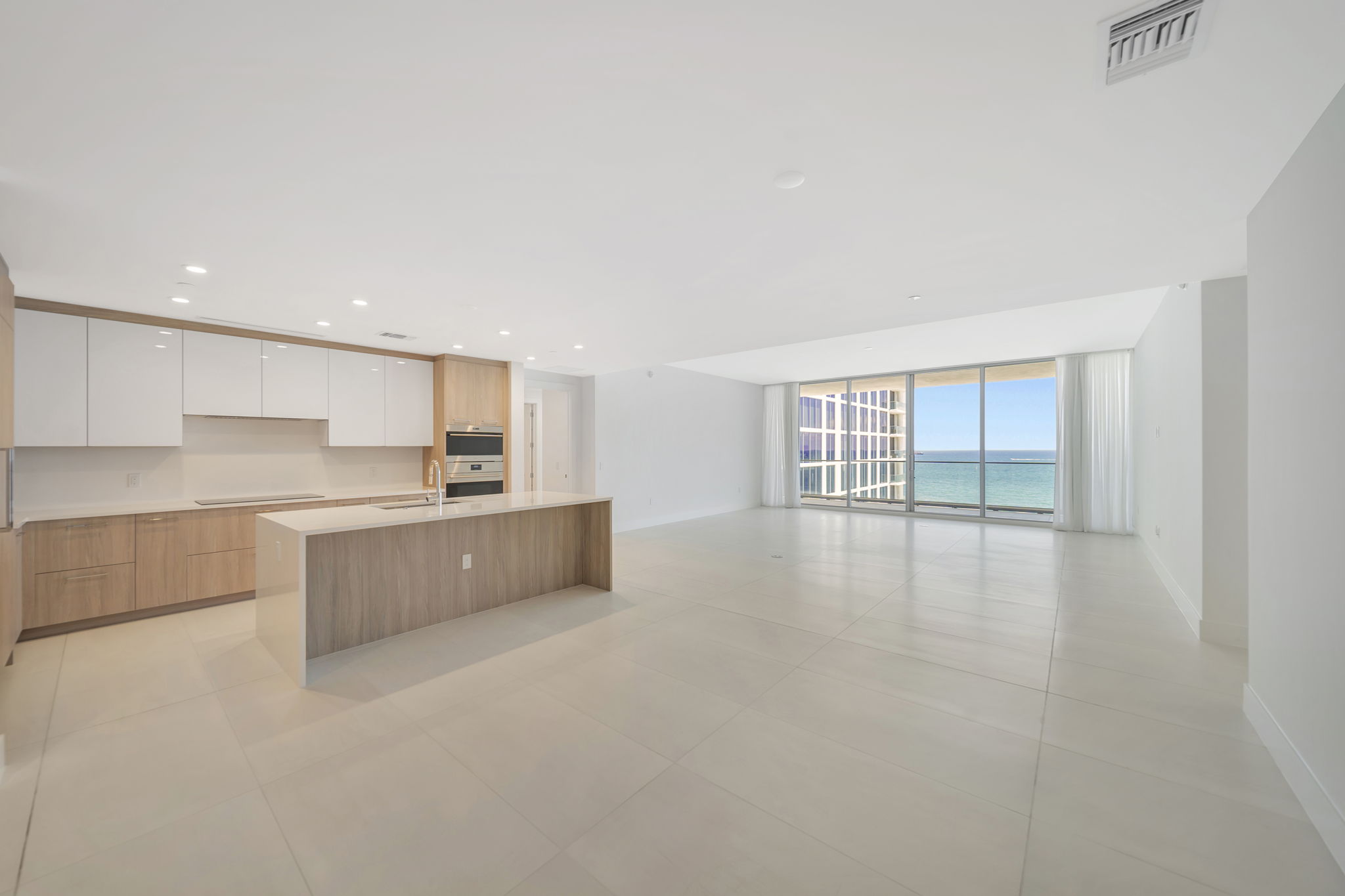 2750 NE 57th St, Fort Lauderdale, FL 33308, USA Photo 7