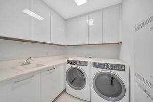 2750 NE 57th St, Fort Lauderdale, FL 33308, USA Photo 3