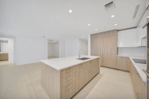 2750 NE 57th St, Fort Lauderdale, FL 33308, USA Photo 73