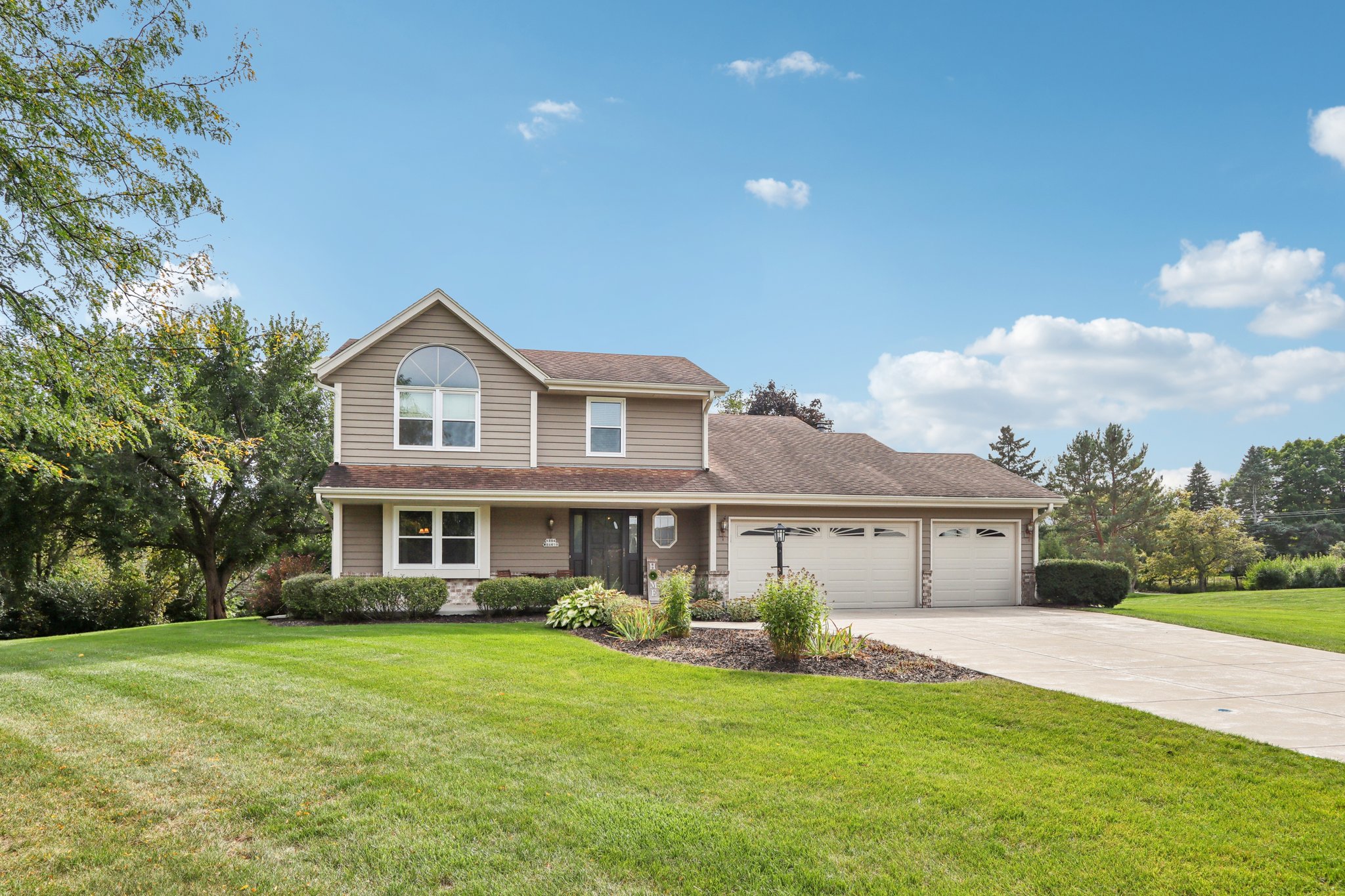 N104W14459 Heritage Hills Pkwy-S0210-008.jpg