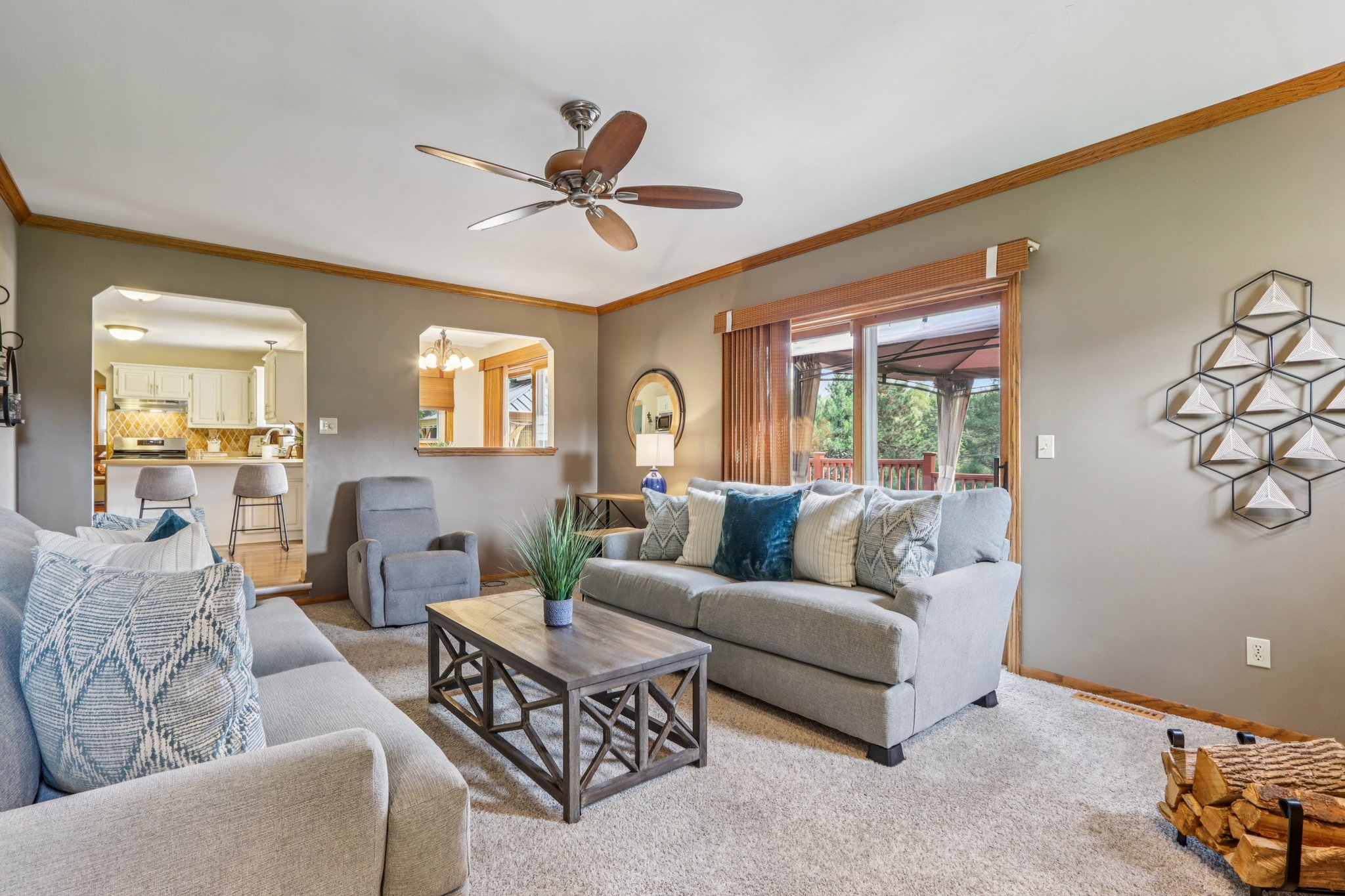 N104W14459 Heritage Hills Pkwy-S0210-019.jpg
