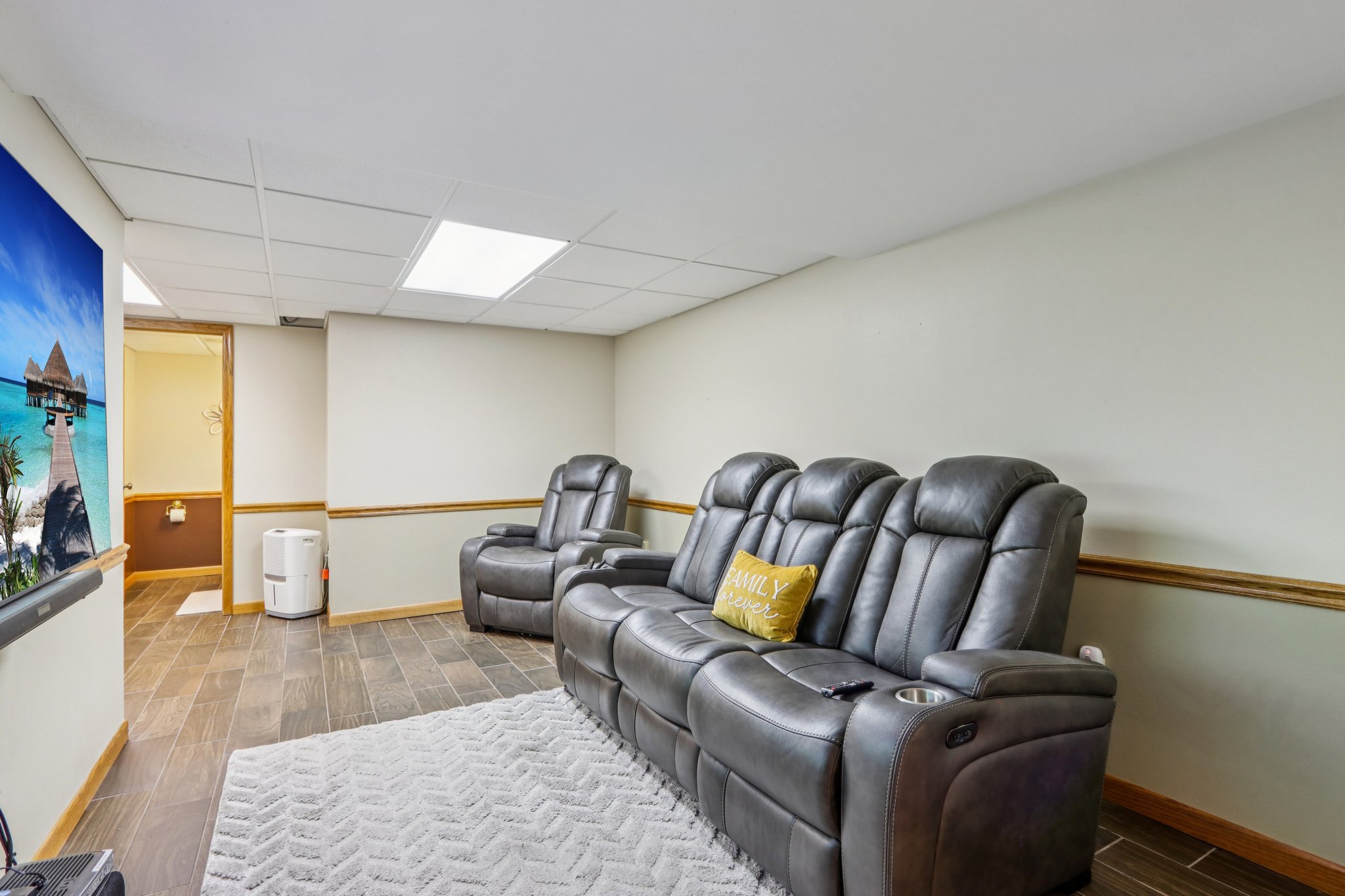 N104W14459 Heritage Hills Pkwy-S0210-034.jpg