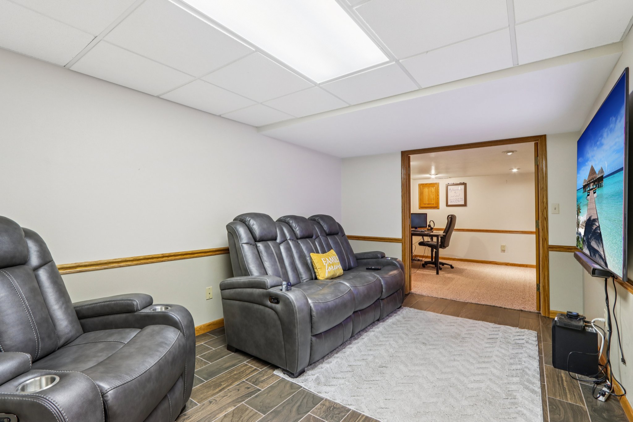 N104W14459 Heritage Hills Pkwy-S0210-035.jpg