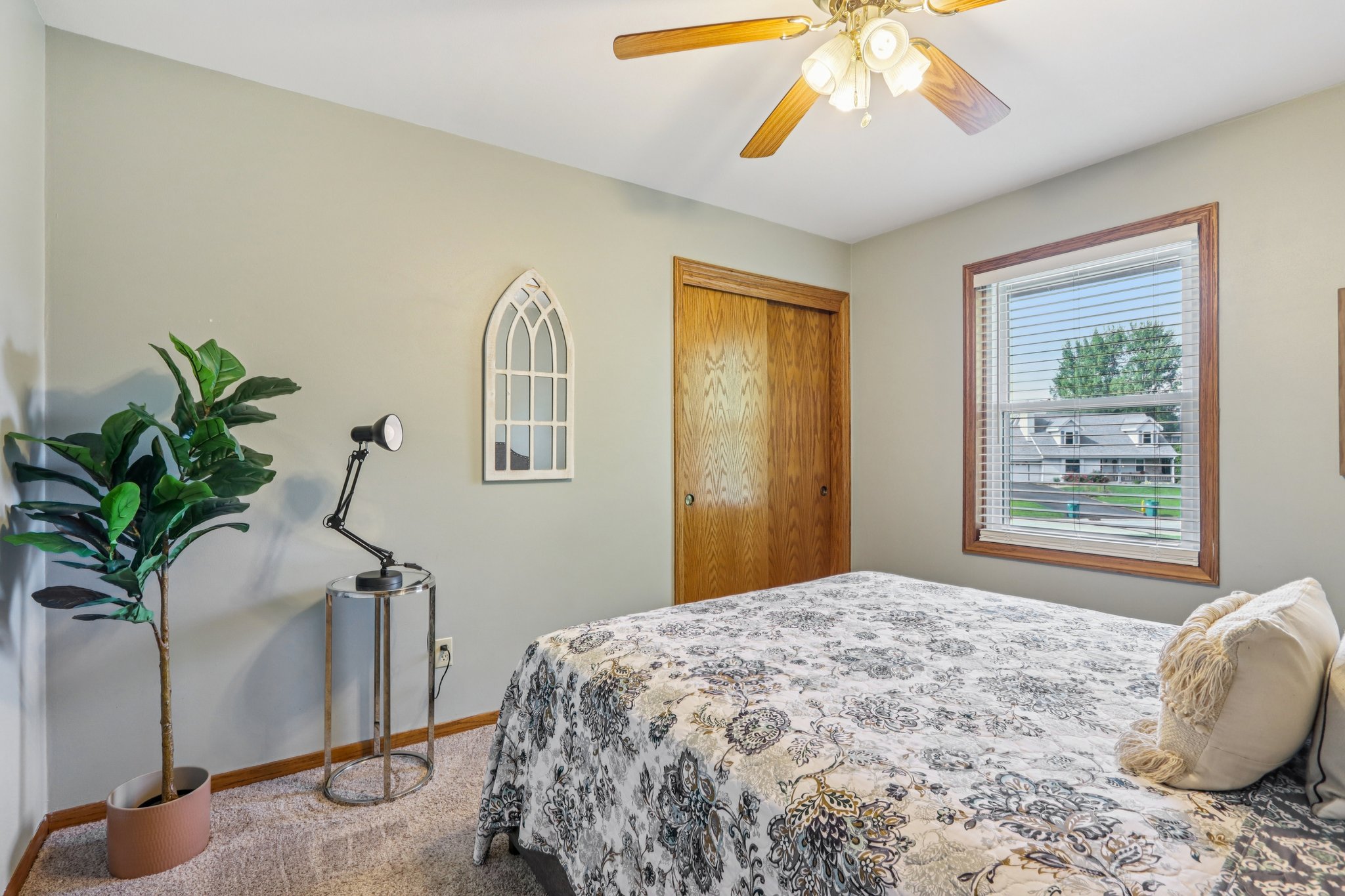 N104W14459 Heritage Hills Pkwy-S0210-043.jpg