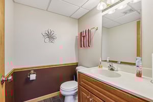 N104W14459 Heritage Hills Pkwy-S0210-032.jpg