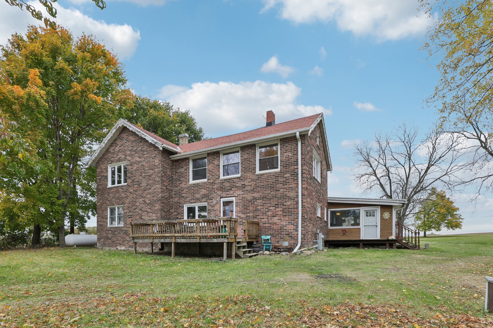 N2302 N Kohn Rd-S0111-004.jpg