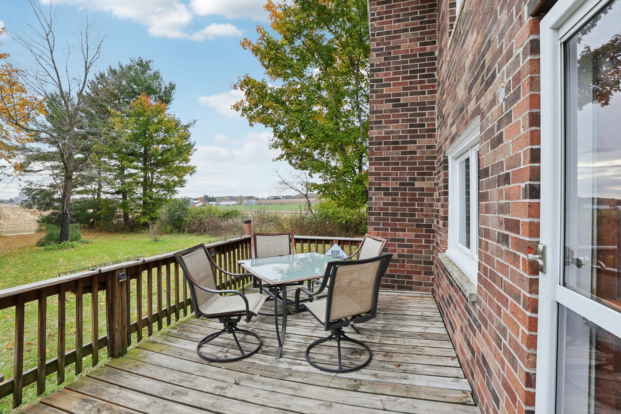 N2302 N Kohn Rd-S0111-005.jpg