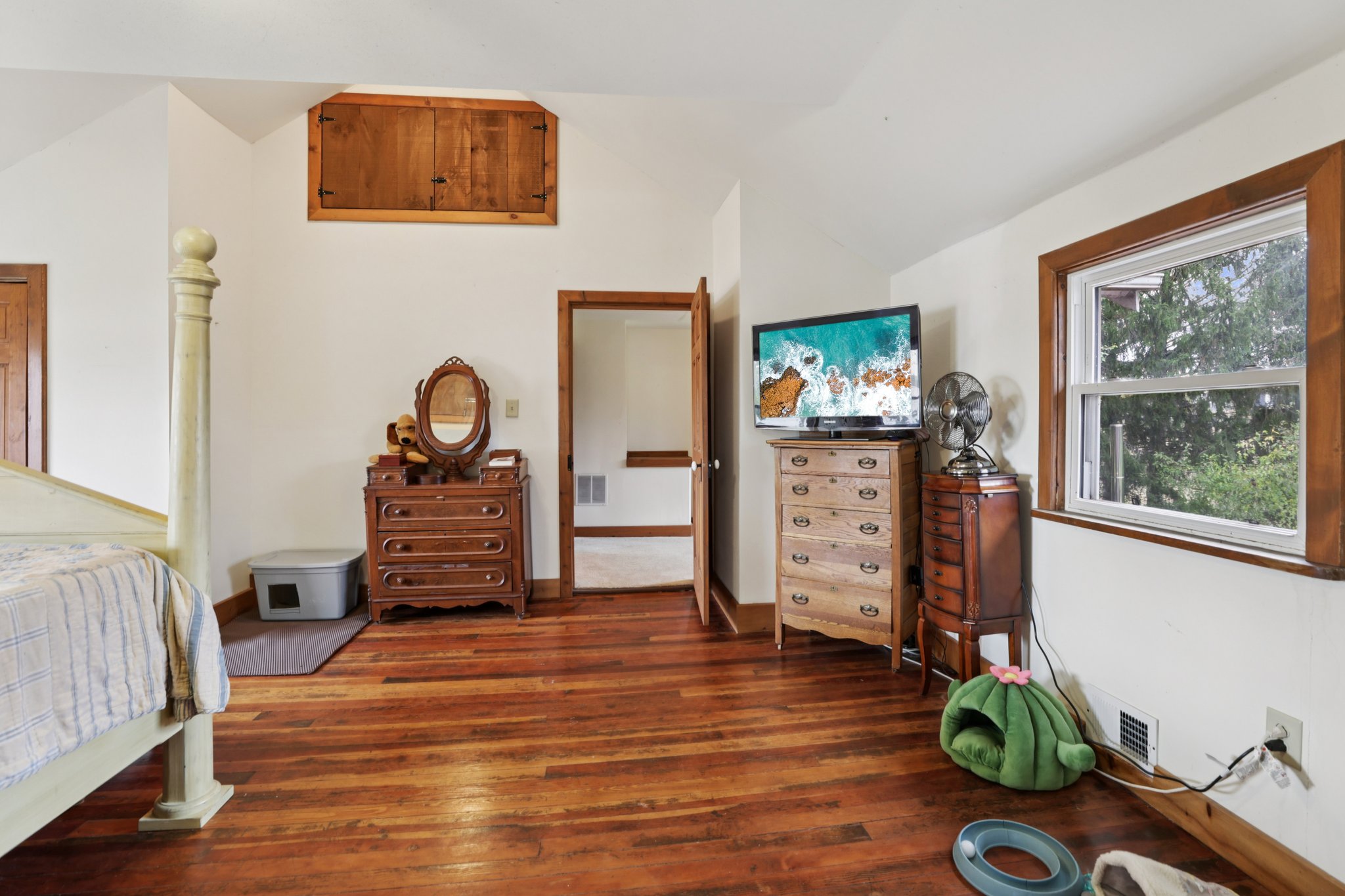 N2302 N Kohn Rd-S0111-026.jpg