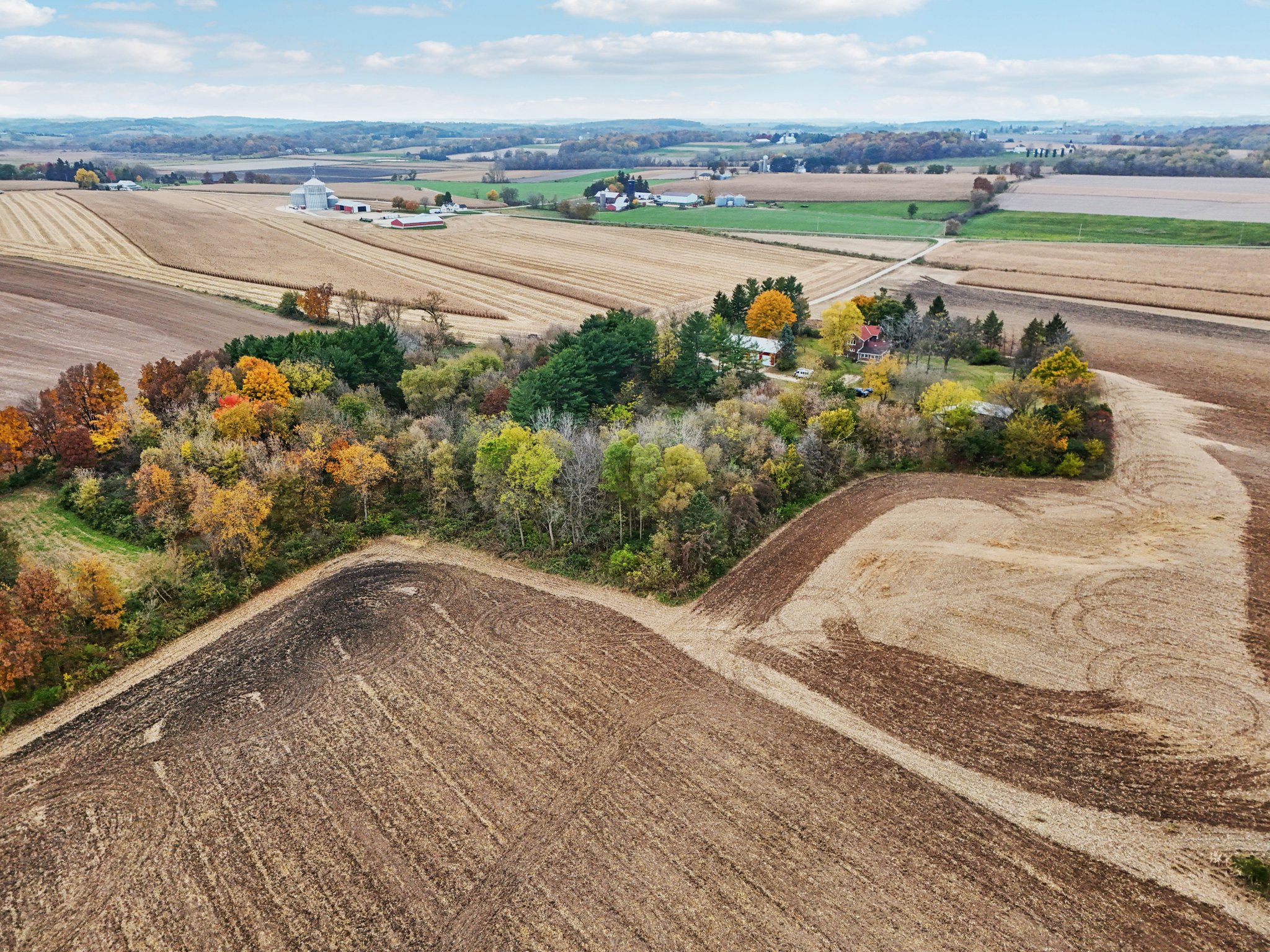 N2302 N Kohn Rd-S0111-043.jpg