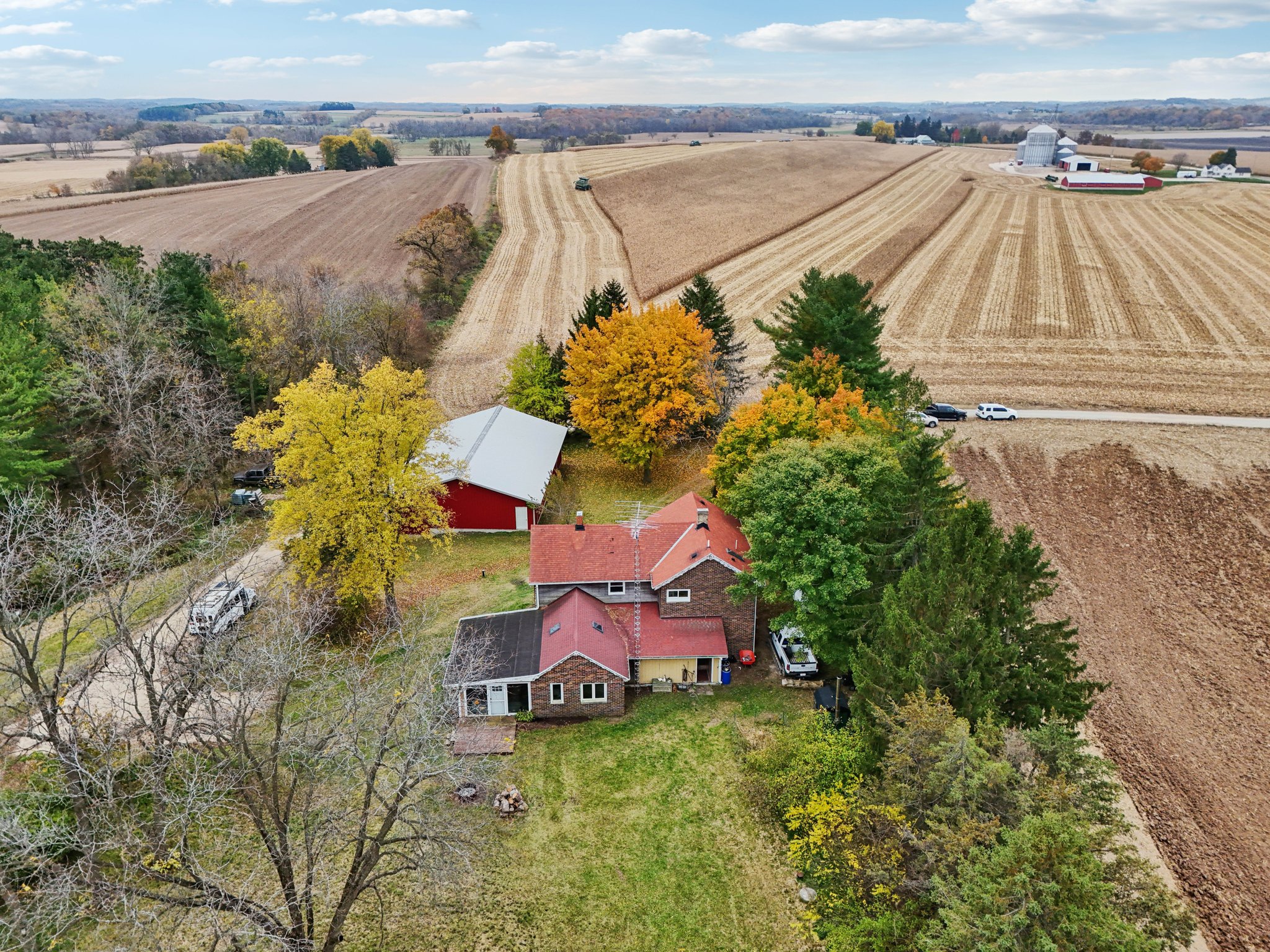 N2302 N Kohn Rd-S0111-049.jpg