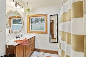 N2302 N Kohn Rd-S0111-023.jpg