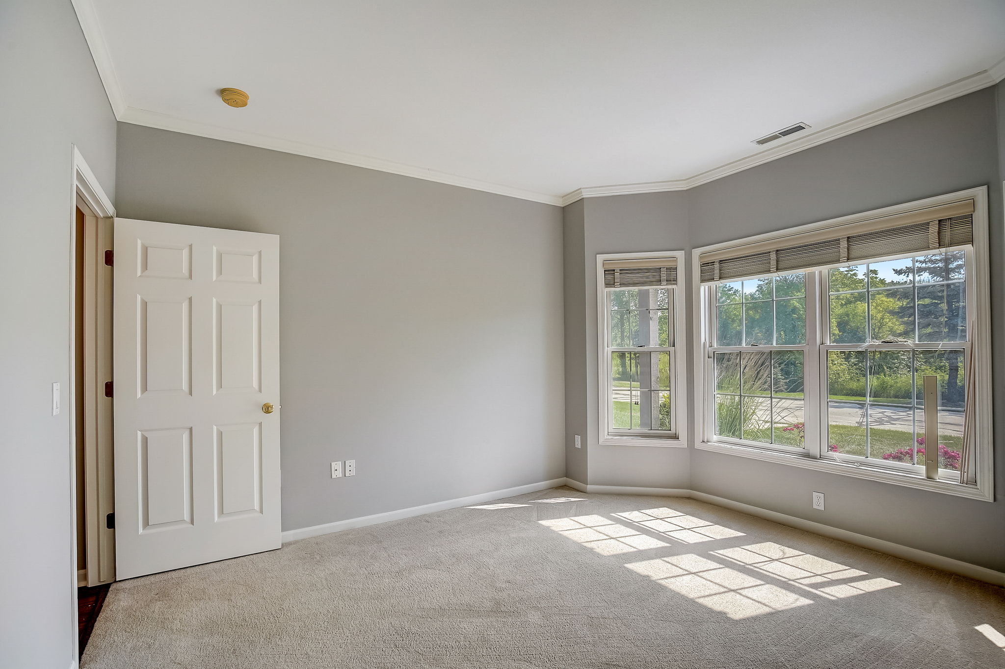 N30W23027 Pineview Cir, Pewaukee, WI 53072 ShowingTime+ Listing Media