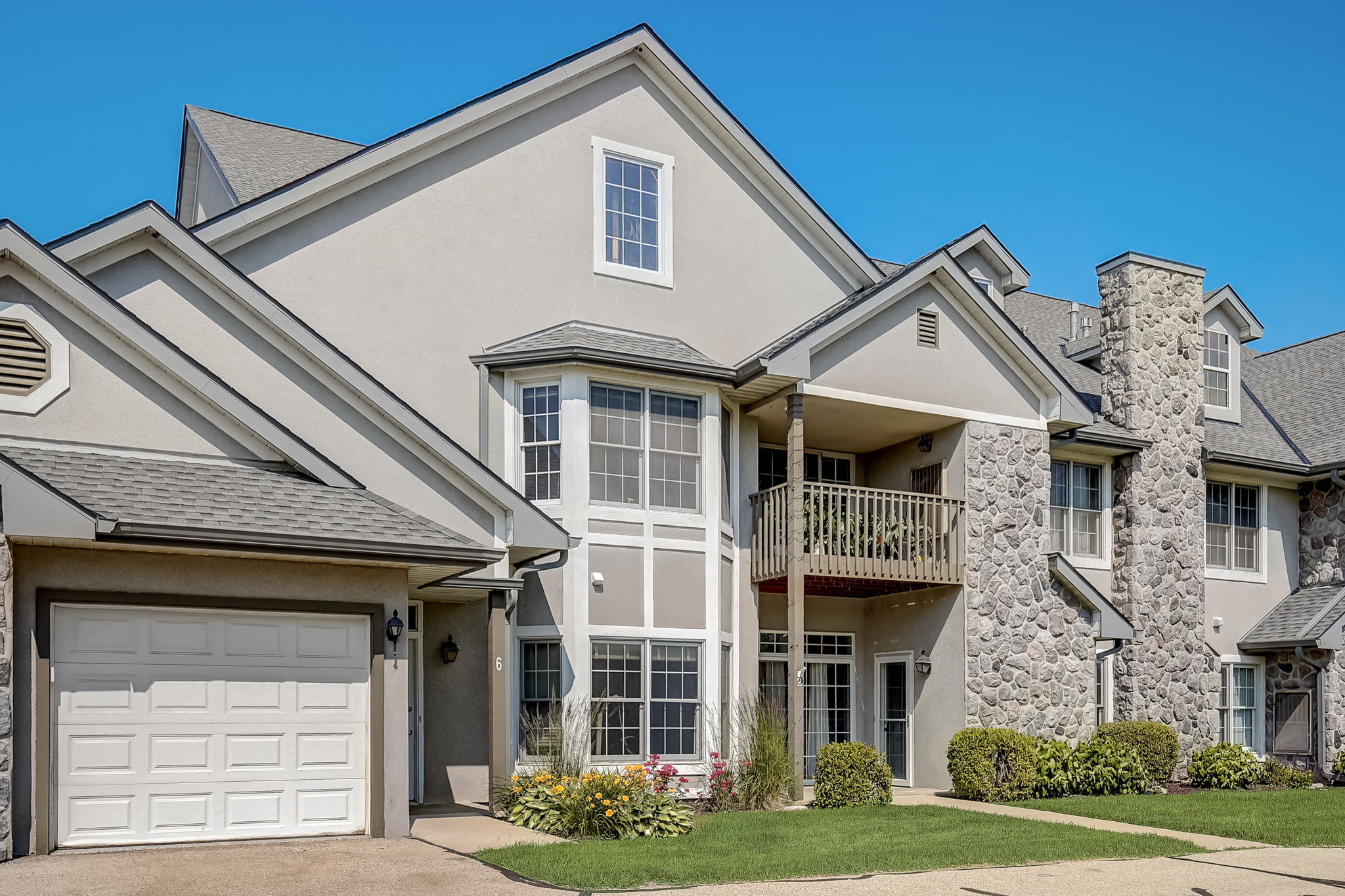 N30W23027 Pineview Cir, Pewaukee, WI 53072 ShowingTime+ Listing Media