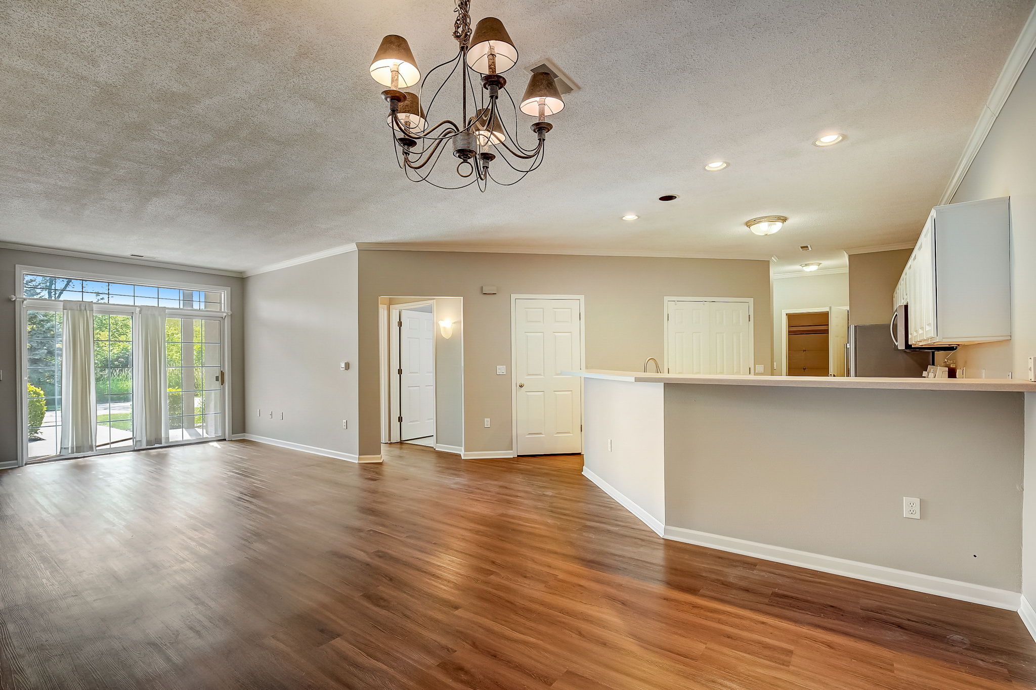 N30W23027 Pineview Cir, Pewaukee, WI 53072 ShowingTime+ Listing Media