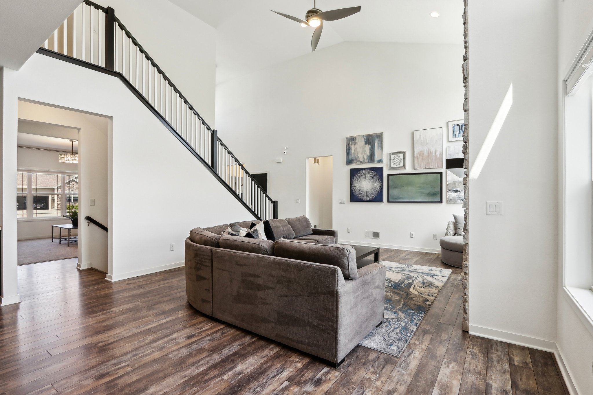 N3W27755 Cloverland Ln-1305-005.jpg