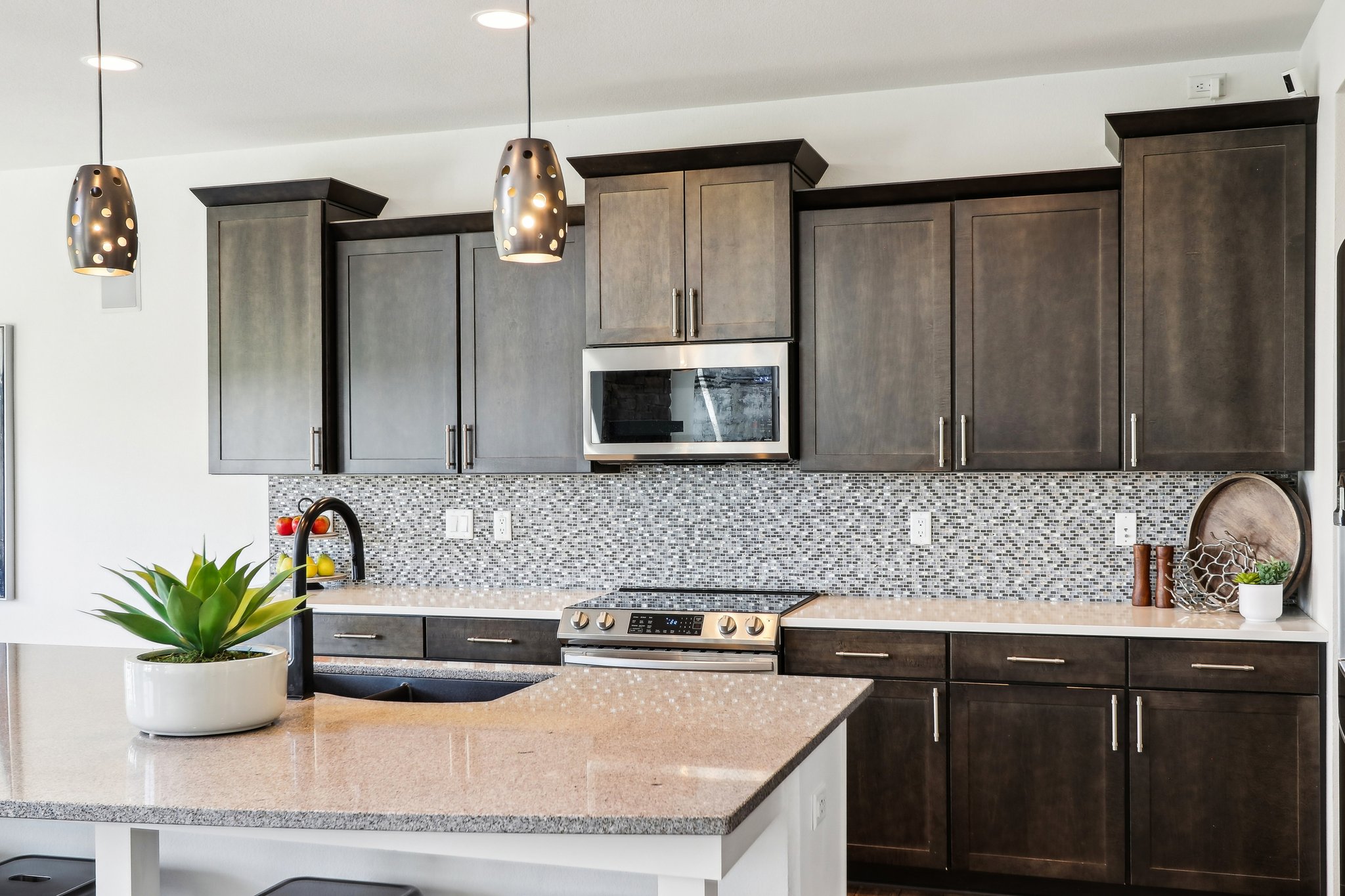 N3W27755 Cloverland Ln-1305-016.jpg