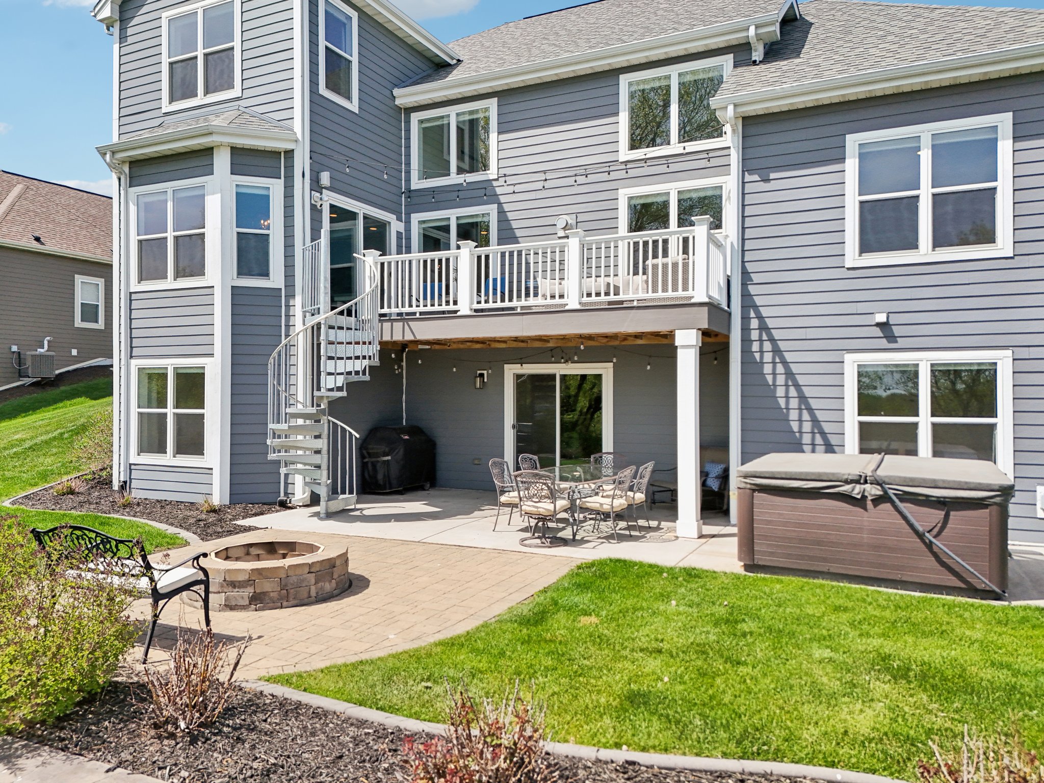 N3W27755 Cloverland Ln-1305-081.jpg