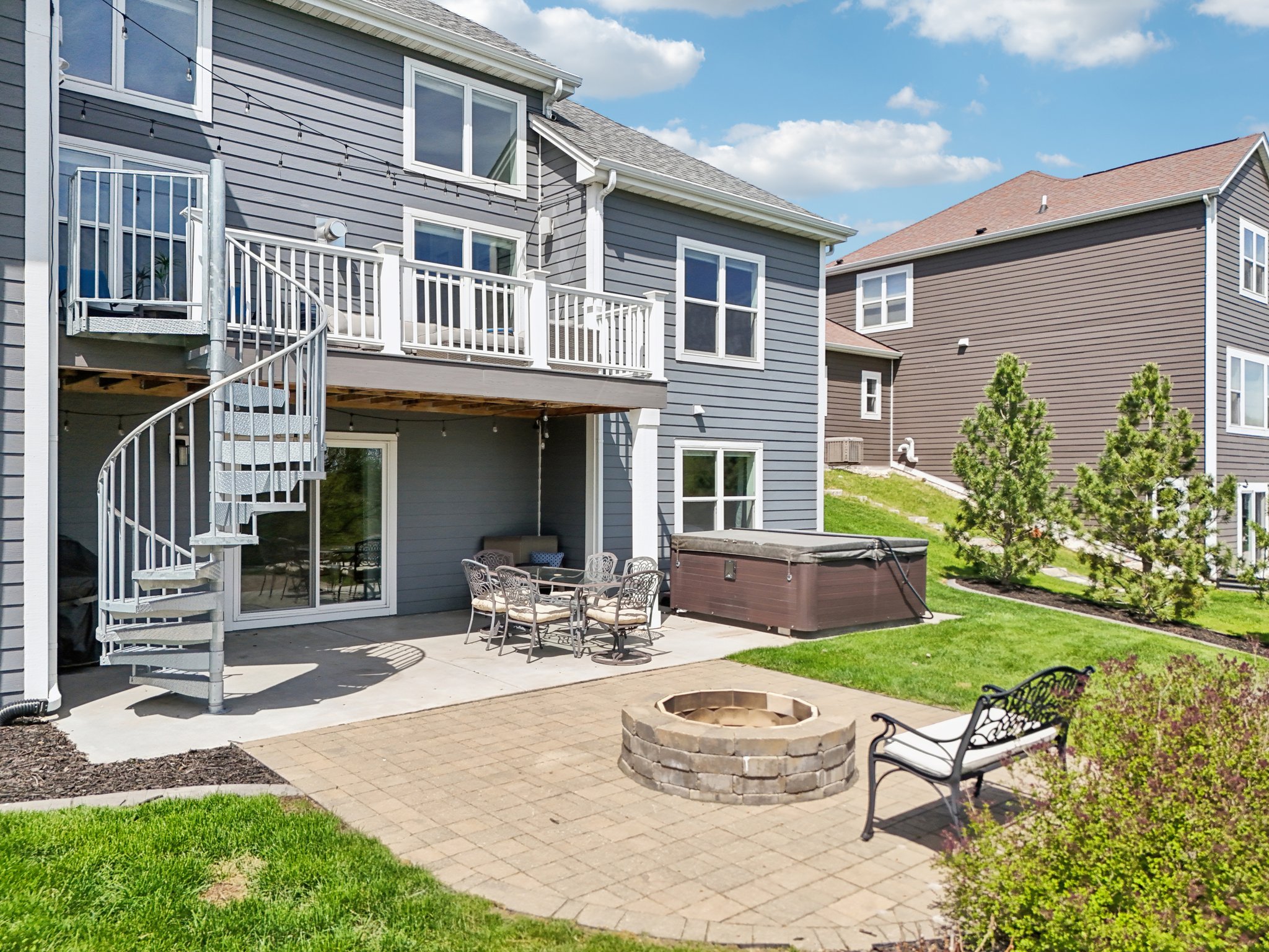 N3W27755 Cloverland Ln-1305-084.jpg