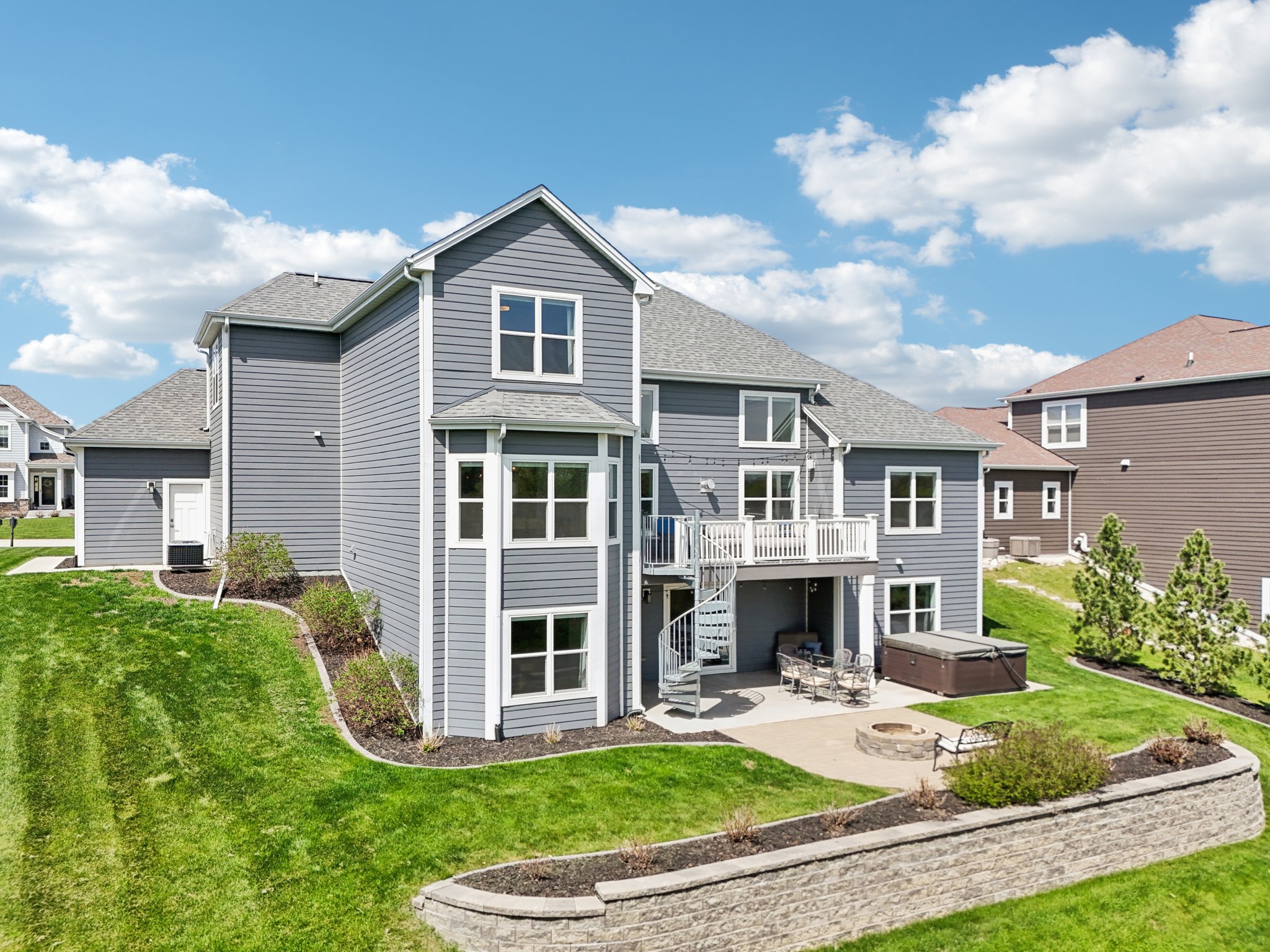 N3W27755 Cloverland Ln-1305-089.jpg