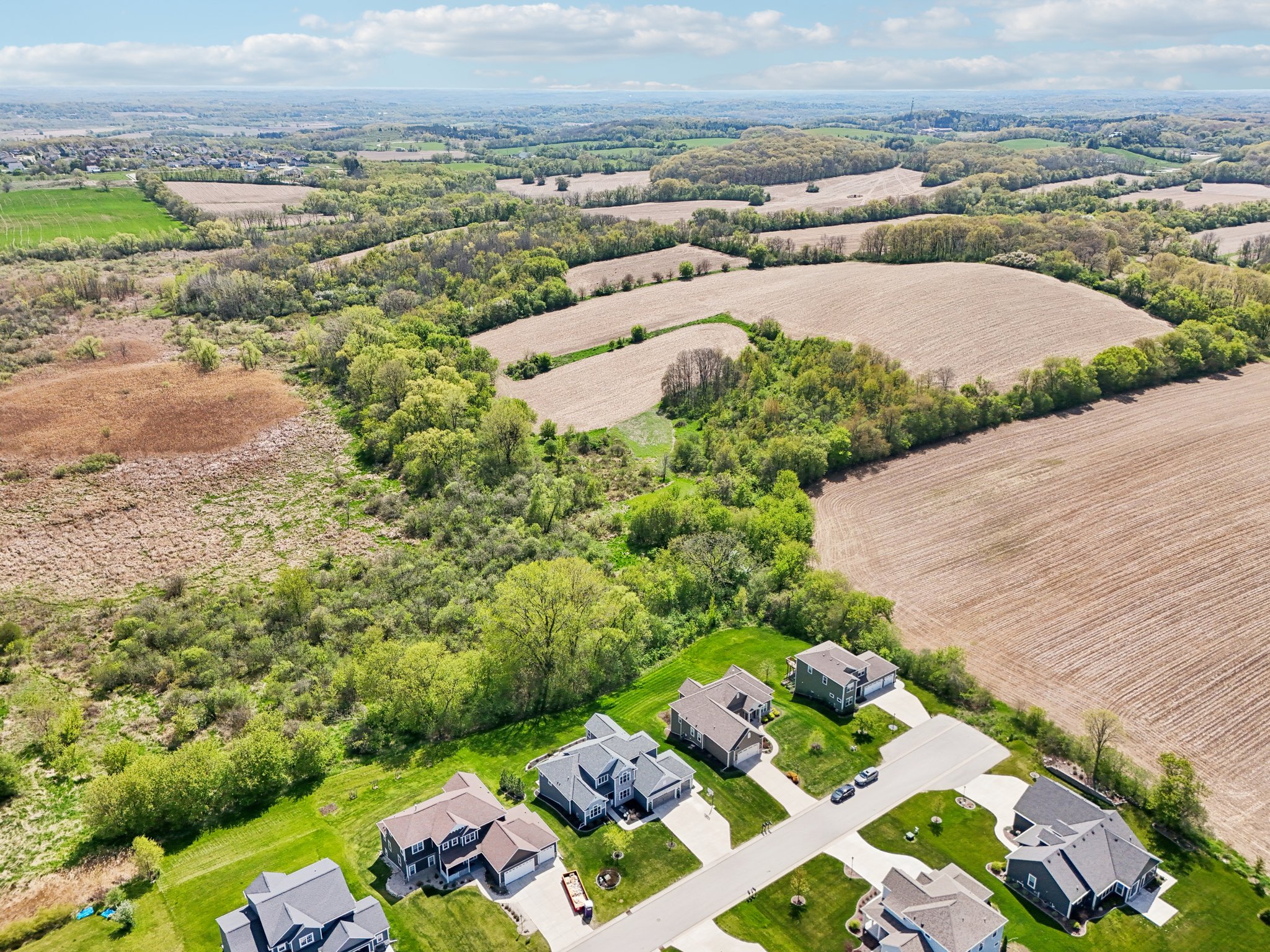 N3W27755 Cloverland Ln-1305-098.jpg