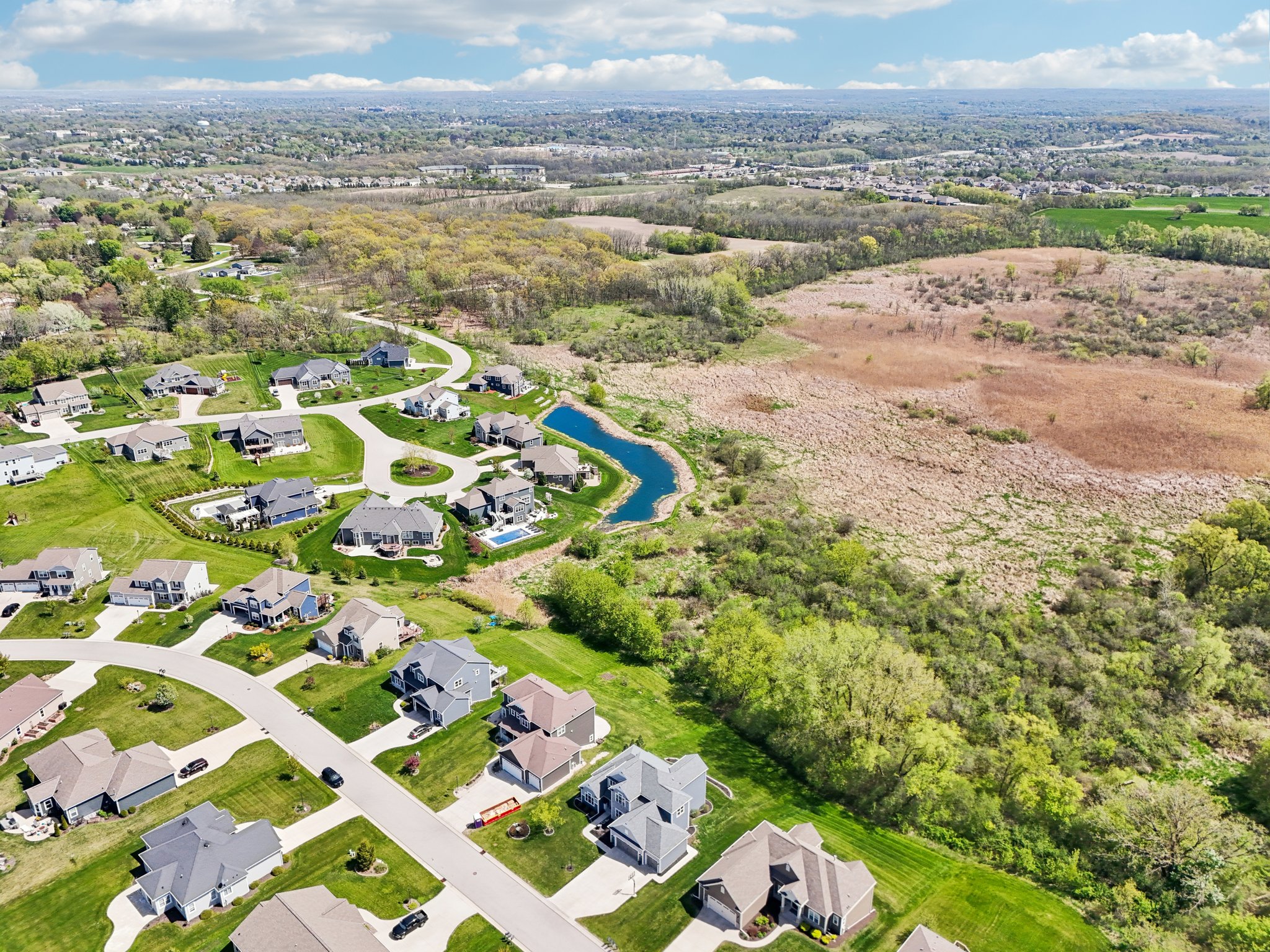 N3W27755 Cloverland Ln-1305-100.jpg