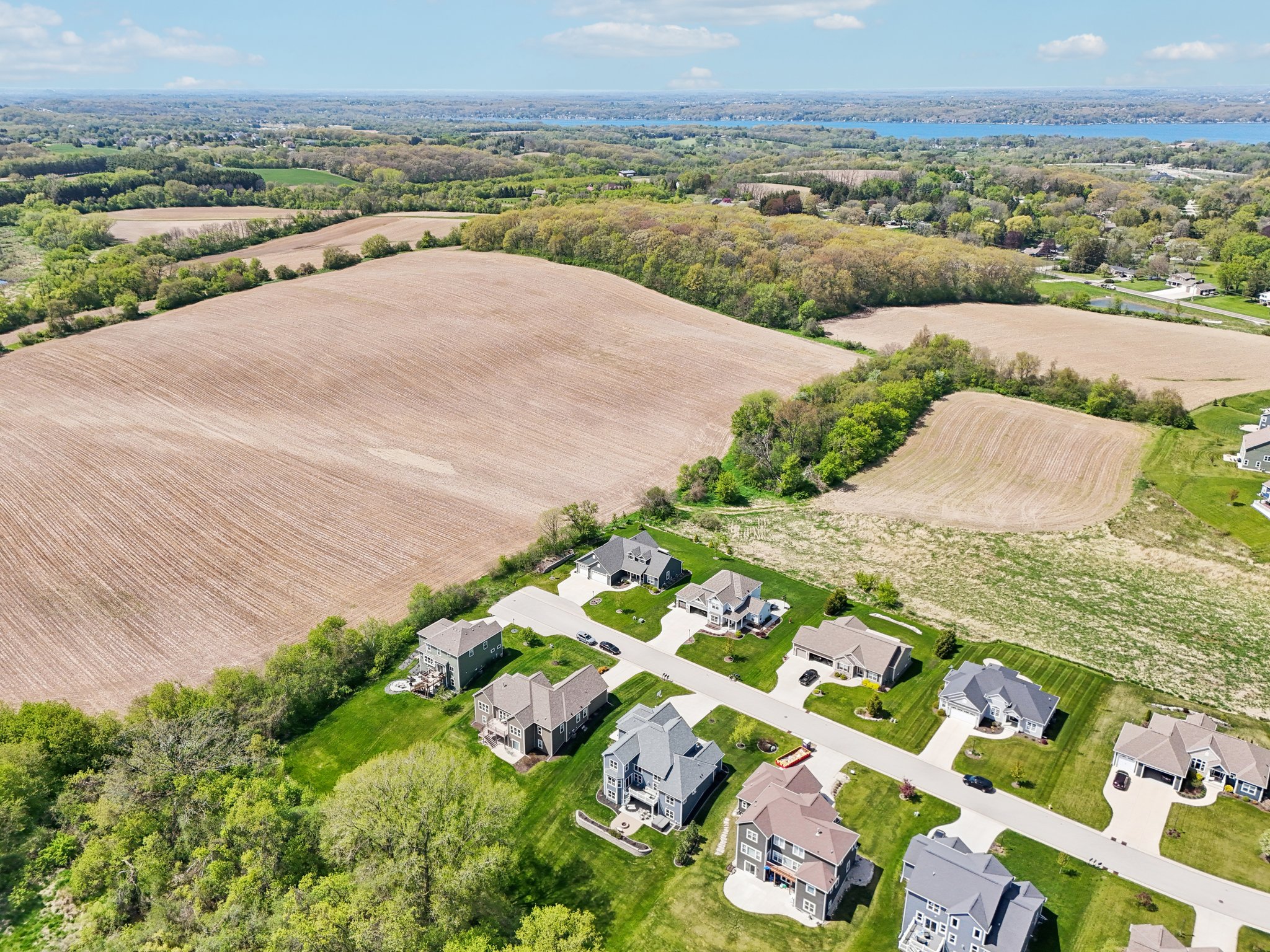 N3W27755 Cloverland Ln-1305-104.jpg