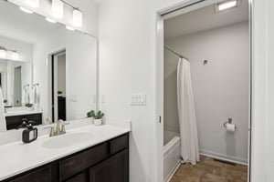 N3W27755 Cloverland Ln-1305-035.jpg