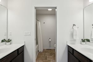N3W27755 Cloverland Ln-1305-036.jpg