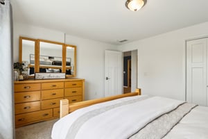 N3W27755 Cloverland Ln-1305-064.jpg