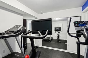 N3W27755 Cloverland Ln-1305-073.jpg
