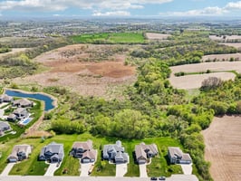 N3W27755 Cloverland Ln-1305-099.jpg