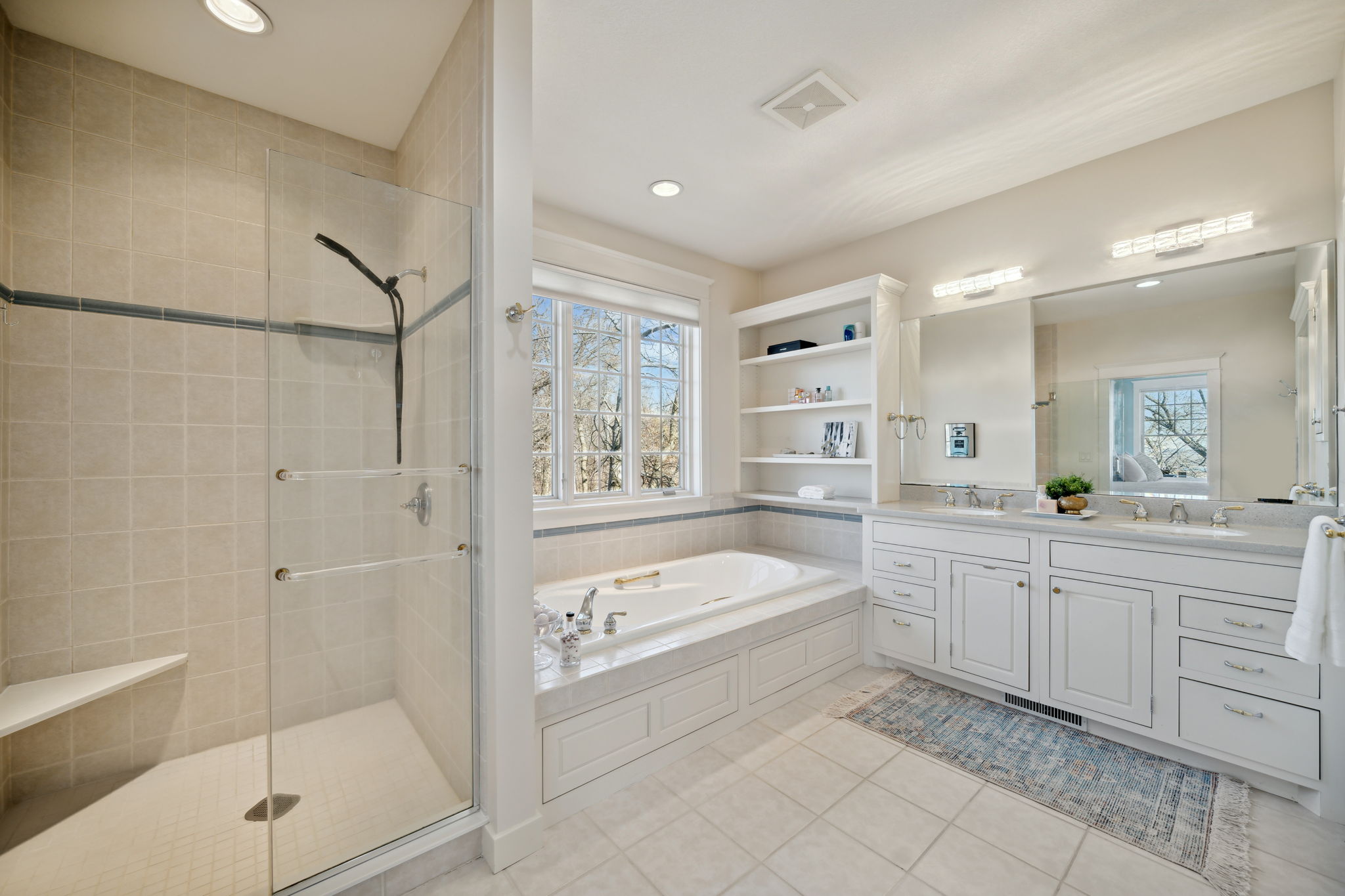 25_Interior