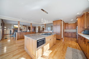 13_Interior