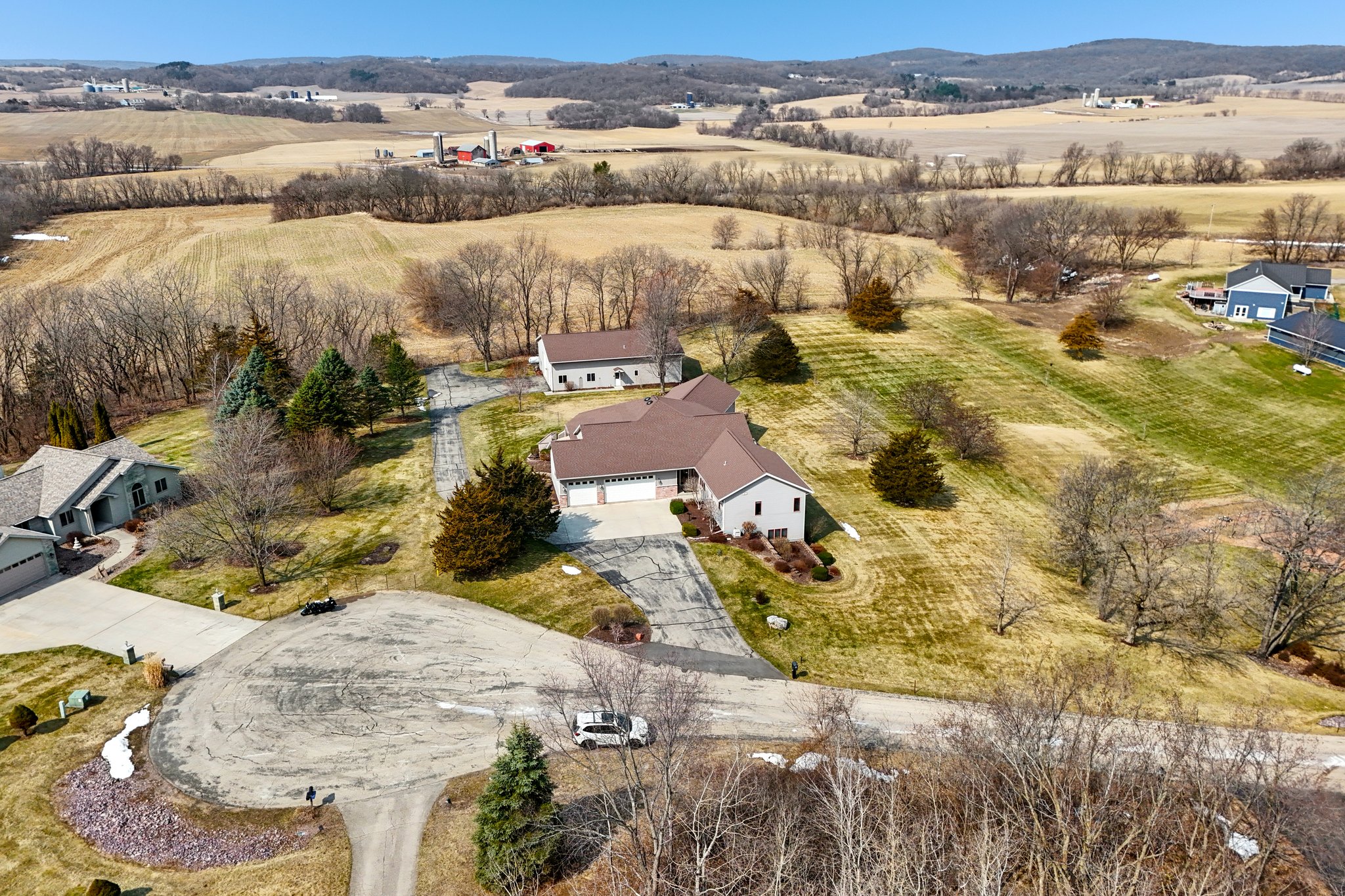 N4723 Ridgeview Dr-S2603-005.jpg