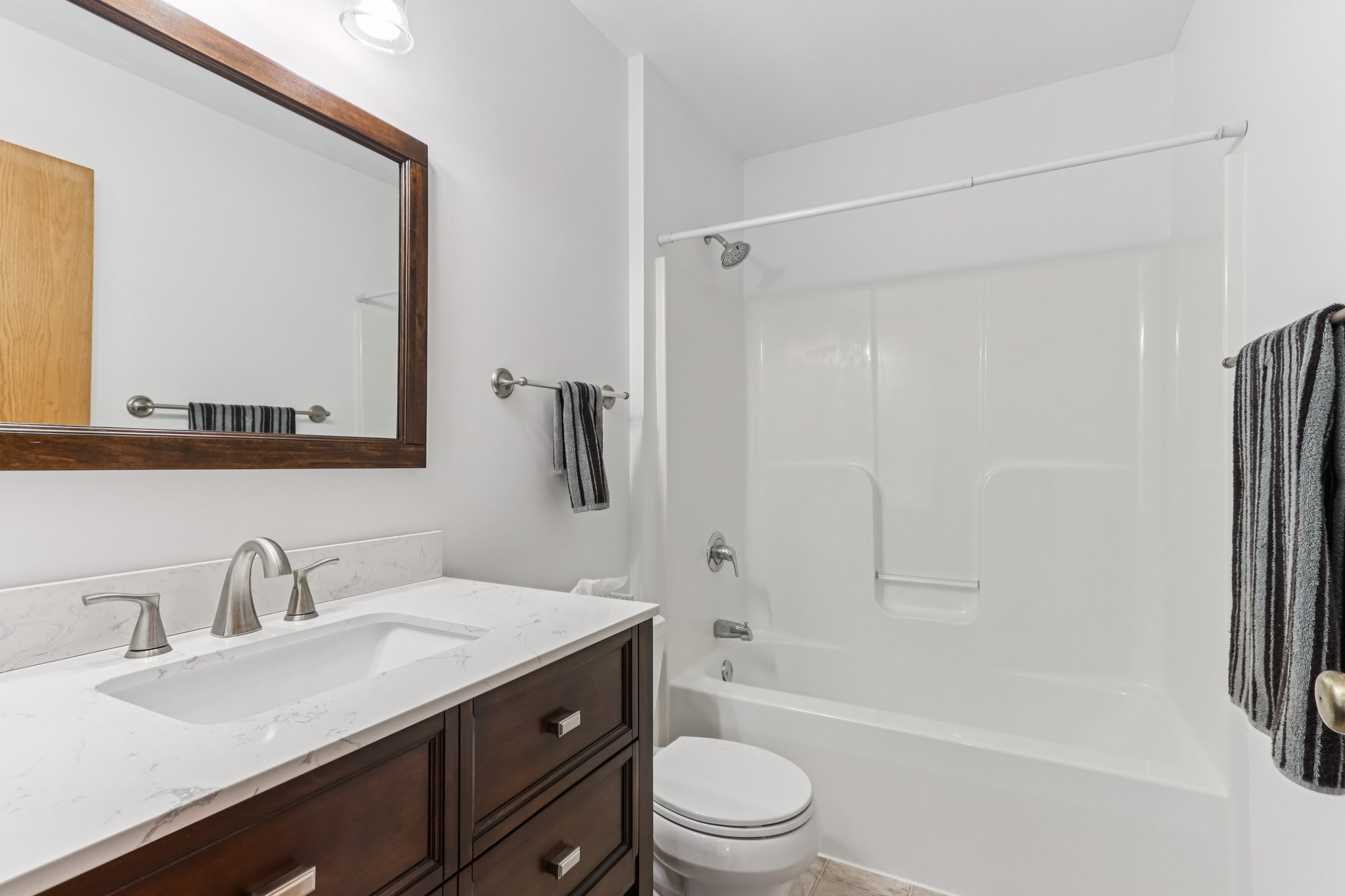 N5139 Granville Ct-S1109-044.jpg