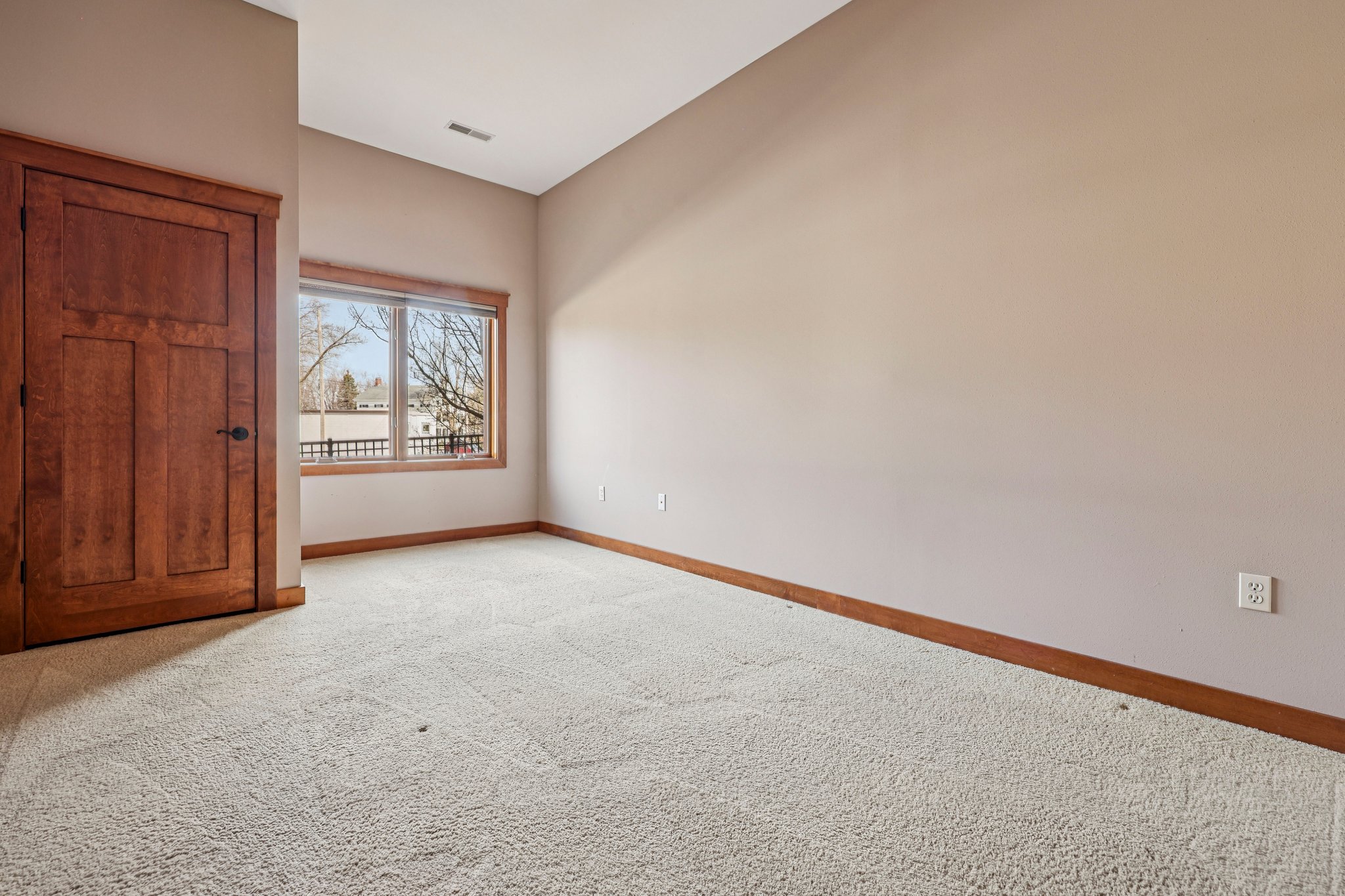 N51W34861 E Wisconsin Ave 1113-S3103-019.jpg