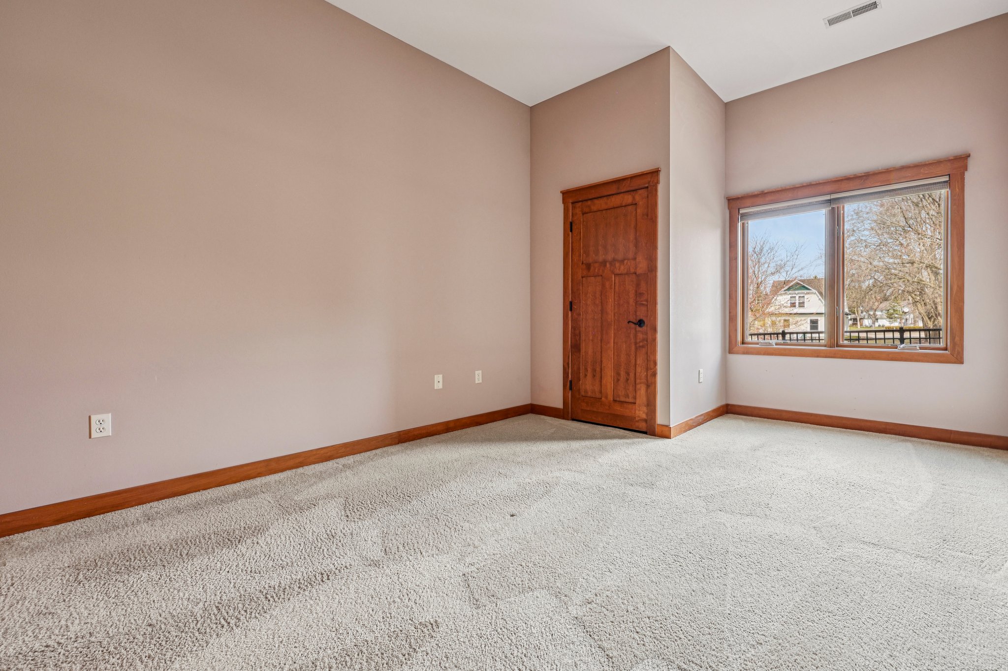 N51W34861 E Wisconsin Ave 1113-S3103-020.jpg