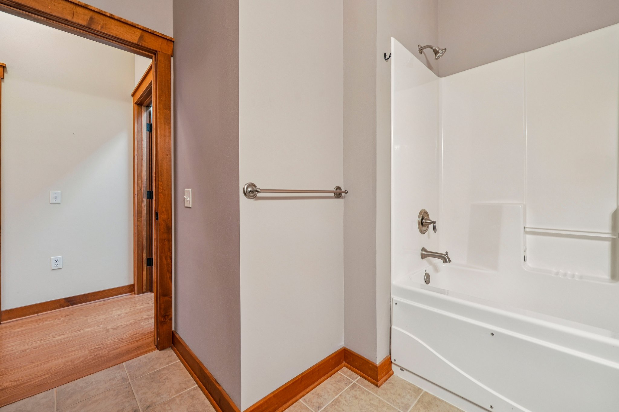 N51W34861 E Wisconsin Ave 1113-S3103-022.jpg