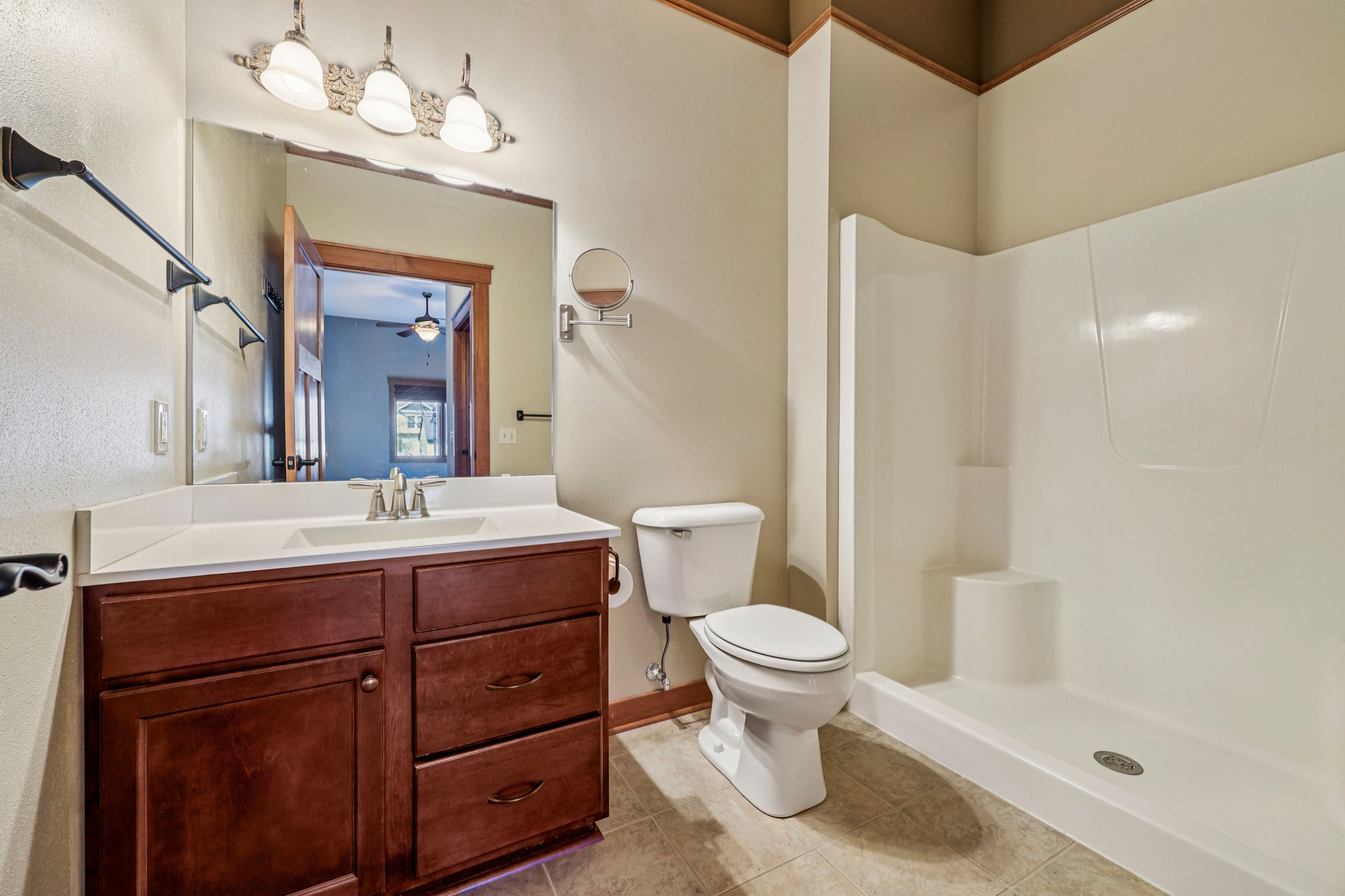 N51W34861 E Wisconsin Ave 1113-S3103-024.jpg