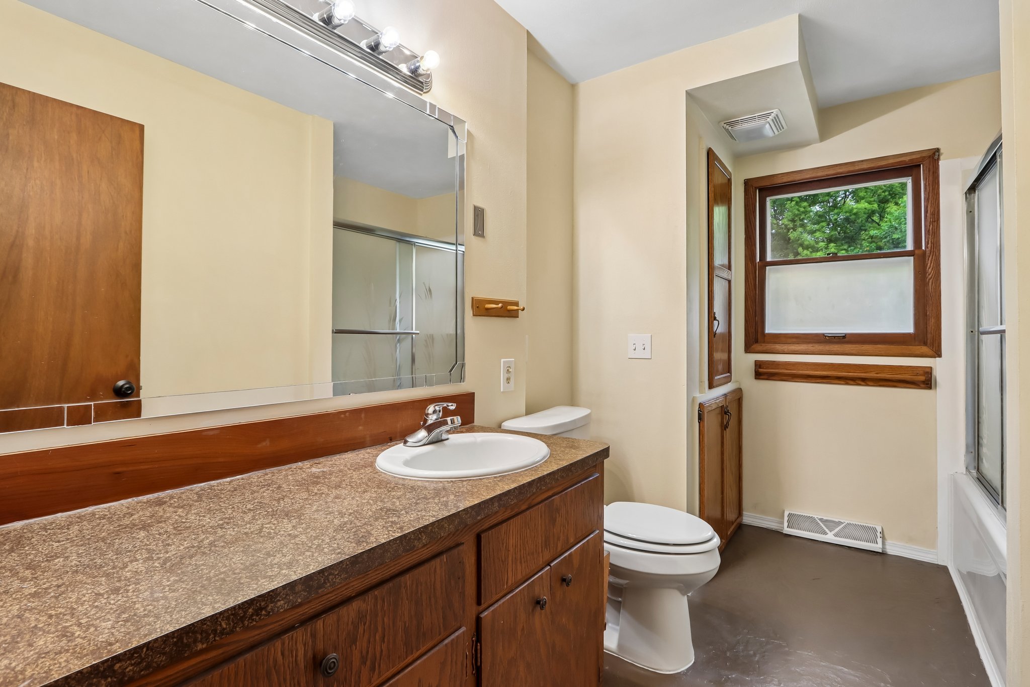 N5360 Bakertown Dr-S0108-026.jpg