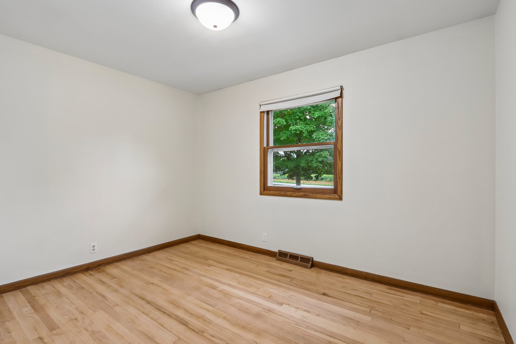 N5360 Bakertown Dr-S0108-028.jpg