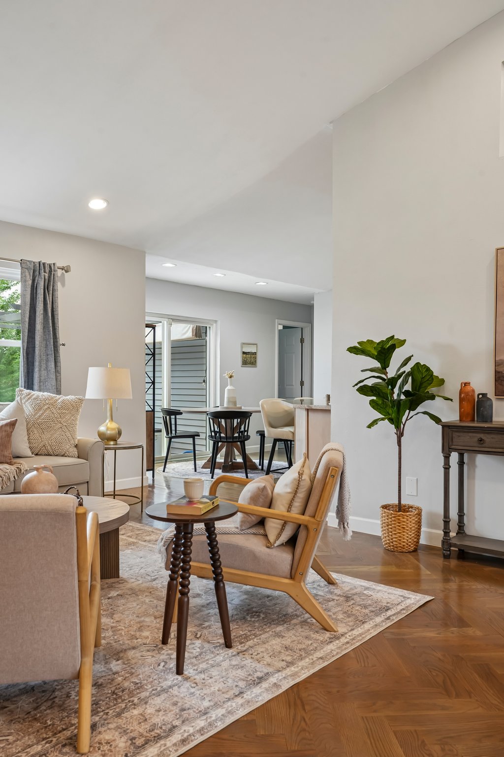 N64W13863 Cobblestone Dr-S1408-009.jpg